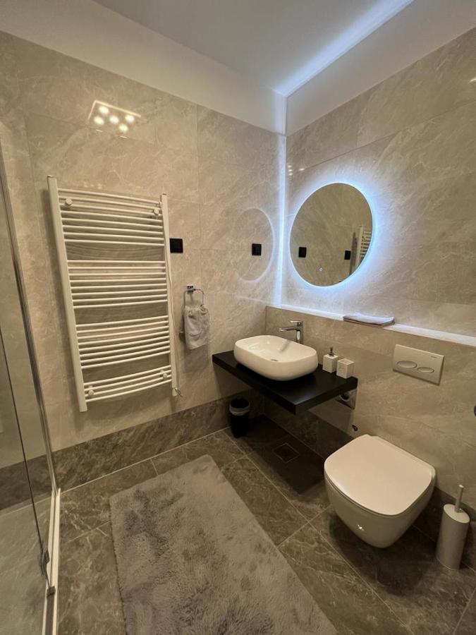 Luxury Suite Ora Split Exterior photo